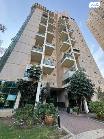 גג/ פנטהאוז, שדרות יוהנה ז'בוטינסקי 12, נווה זאב, נאות אילן, באר שבע