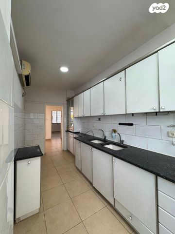 דירה, כצנלסון, פועלי הרכבת, גבעתיים