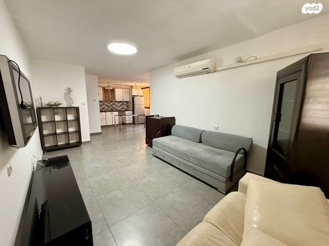 דירה, אילנות, כרמיאל