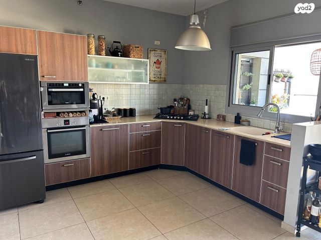 דירה, עוזי חיטמן, הקריה מע"ר, אשדוד