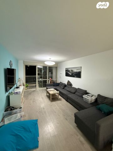 דירה, ש"י עגנון 14, מרכז דרום, רעננה