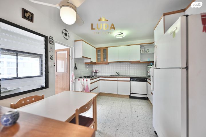 גג/ פנטהאוז, שלמה בן יוסף, רמת אביב ג', תל אביב יפו