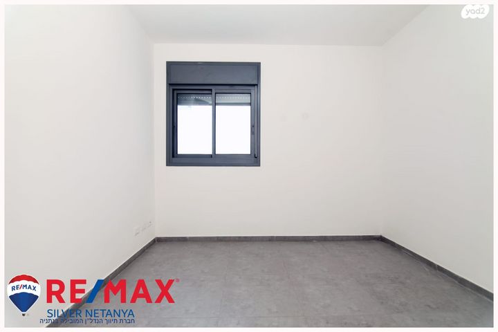 דירה, הרב נריה 3, קרית השרון, נתניה