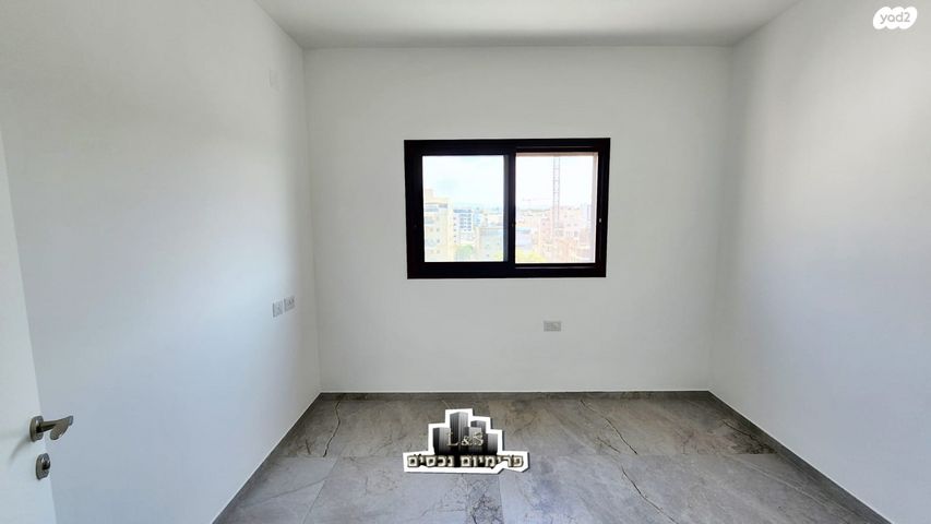 דירה, דוד רמז, עיר, מרכז העיר, נהריה