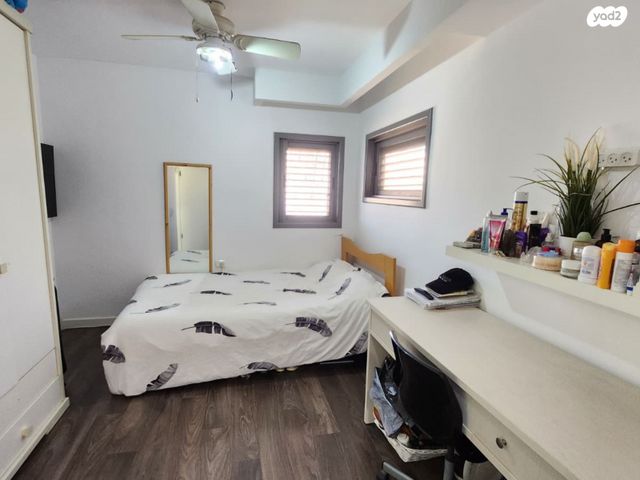 גג/ פנטהאוז, קדושי קהיר 26, נאות רחל, חולון