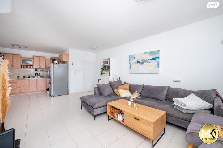 דירה, המסילה, פרדס חנה כרכור