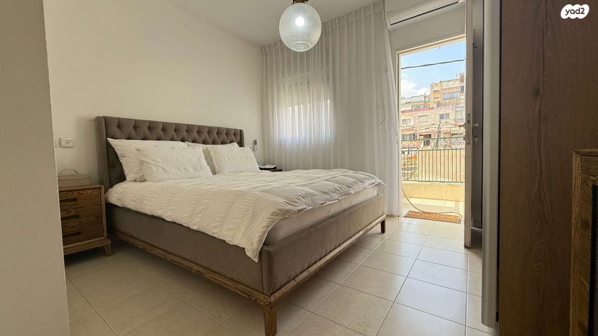 דירה, שלמה המלך, אחוזת כנרת, טבריה