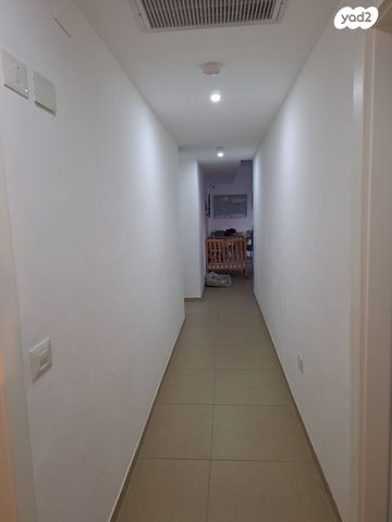 דירה, שדרות מנחם בגין 28, החותרים, טירת כרמל