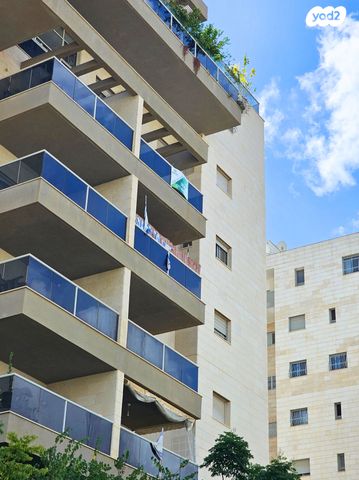 דירה, מאשה ודב סקיבין, כפר סבא הירוקה, כפר סבא