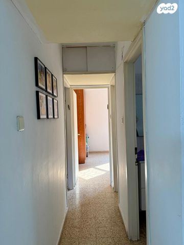 דירה, יהושע בן נון, המכבים, גבעת זאב