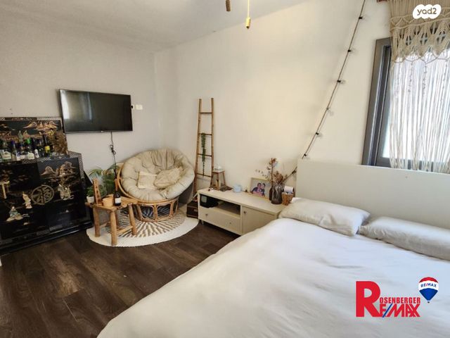 גג/ פנטהאוז, קדושי קהיר 26, נאות רחל, חולון