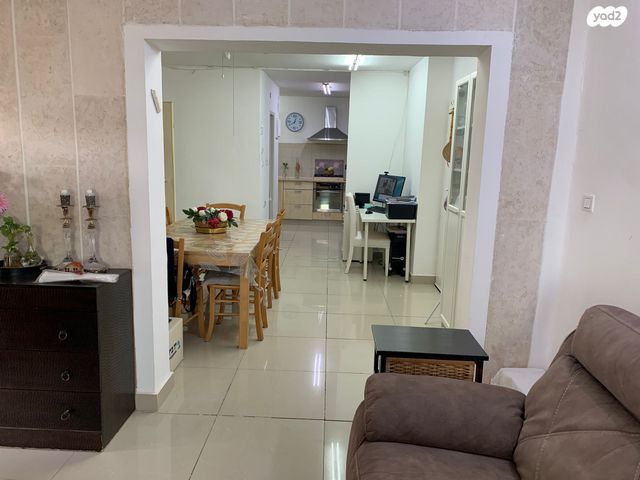 דירת גן, שדרות מיכה רייסר 10, גני אביב, לוד