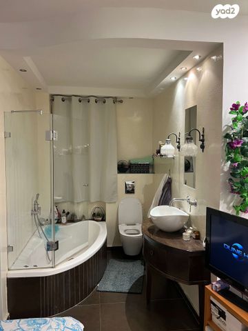 דירה, פנחס אילון, קרית אילון, חולון