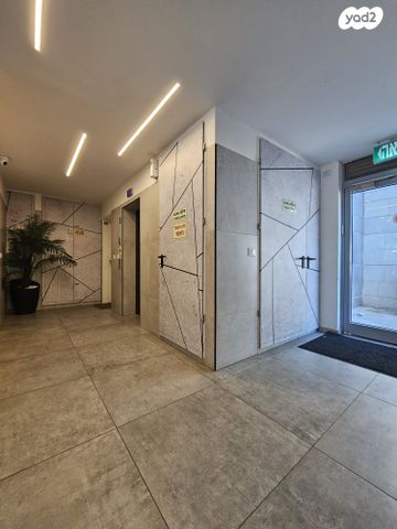 דירה, לאה גולדברג 4, גדרה מזרח, גדרה