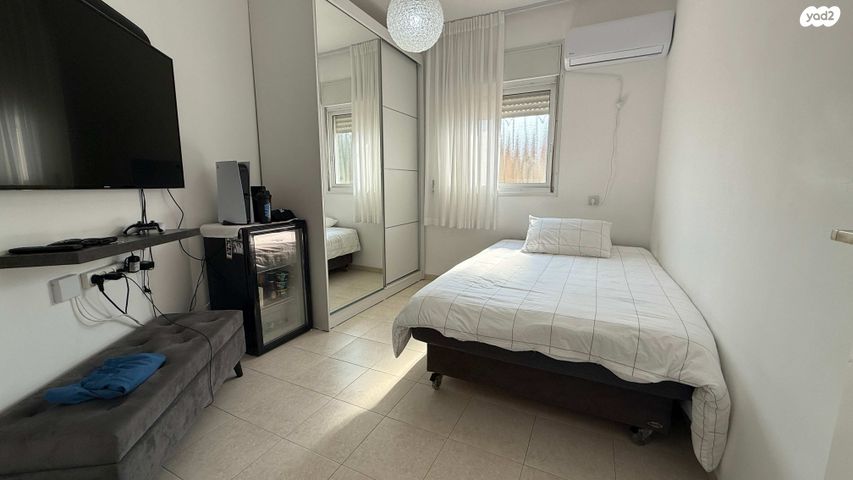 דירה, שלמה המלך, אחוזת כנרת, טבריה