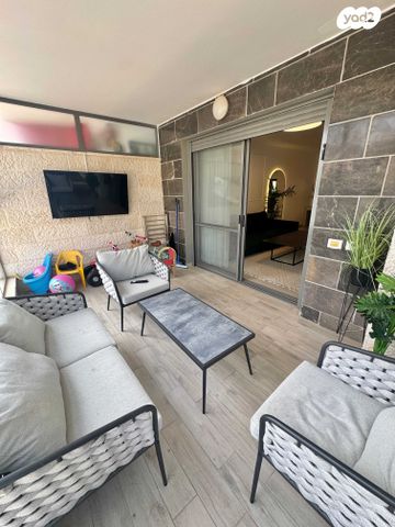 דירה, אשכולית, רמות הרכס, באר שבע