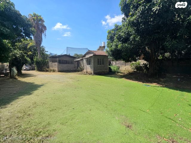 דו משפחתי, הרימונים, בית אליעזר, חדרה