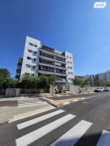 דירה, לאה גולדברג 4, גדרה מזרח, גדרה