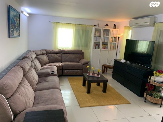 דירת גן, שדרות מיכה רייסר 10, גני אביב, לוד