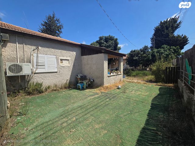 דו משפחתי, הרימונים, בית אליעזר, חדרה