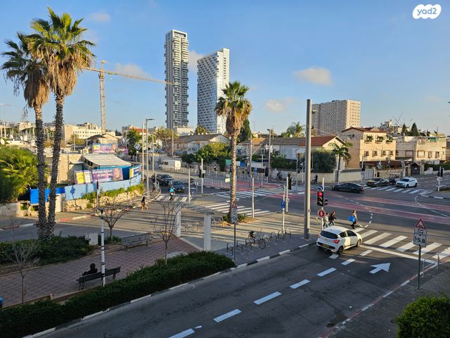 דירה, שדרות בר אילן 6, לב העיר, בת ים