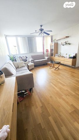 דרך המשחררים 24