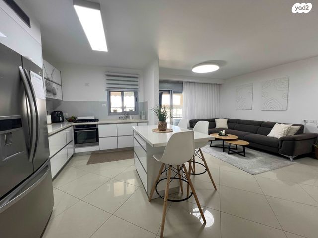 דירה, משה קהירי, רמות הרכס, באר שבע