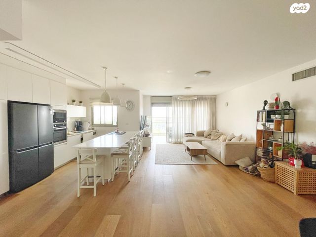 הנשיא הראשון 