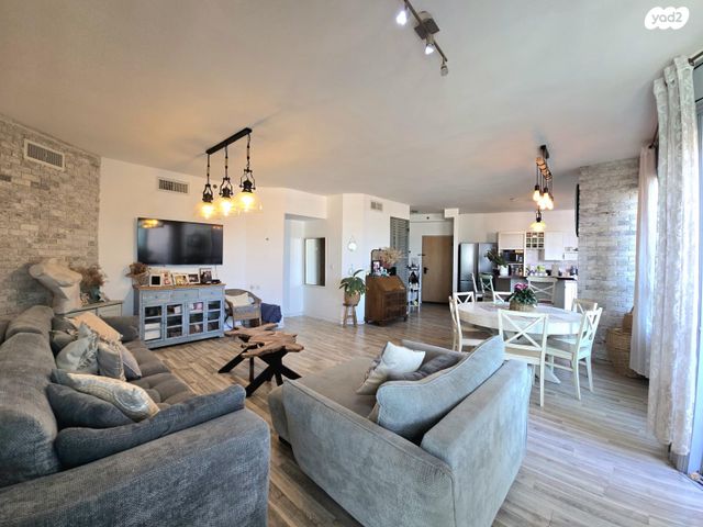 דירה, טווס, רמות מנחם, הוד השרון