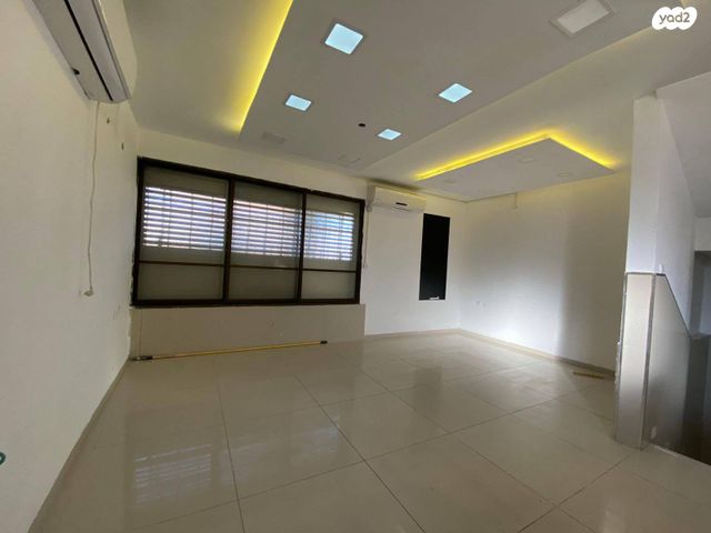 טריפלקס, חפץ חיים, אברמסקי, קרית אתא