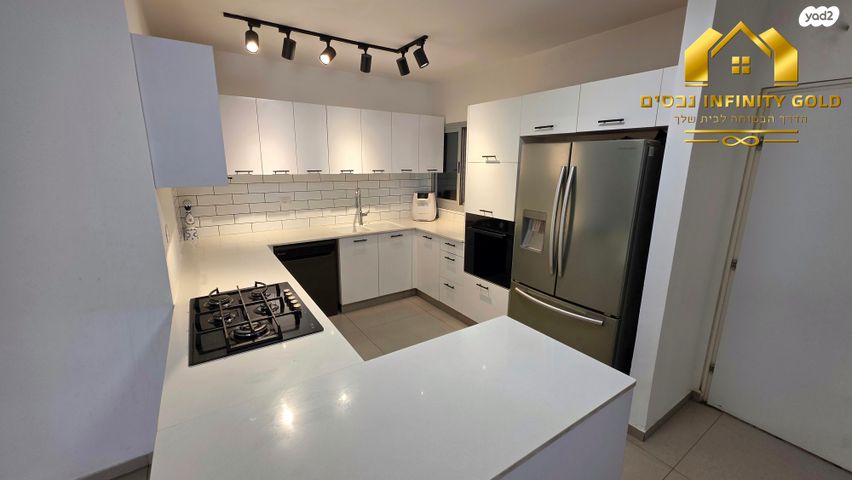 דירת גן, רובין 5, אבני חן, חריש