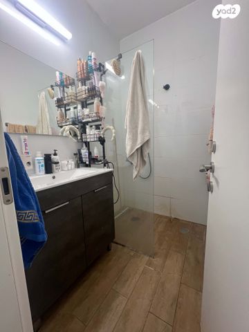 דירה, מנחם בגין 2, נווה גנים, קרית מוצקין