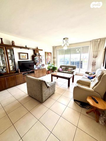 דירה, המאבק 11, תל גנים, גבעתיים