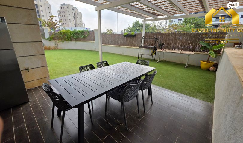 דירת גן, רובין 5, אבני חן, חריש