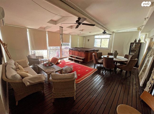 גג/ פנטהאוז, הרצליה ב', הרצליה