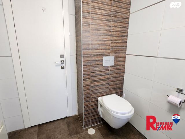 גג/ פנטהאוז, קדושי קהיר 26, נאות רחל, חולון