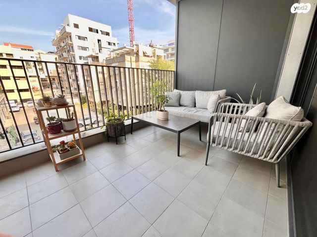 דירה, הדר, רמת השרון