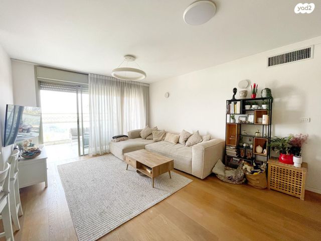 דירה, הנשיא הראשון, א' / צפון מזרח העיר, רחובות