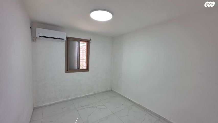 דירה, ששת הימים, הראשונים, שלומי