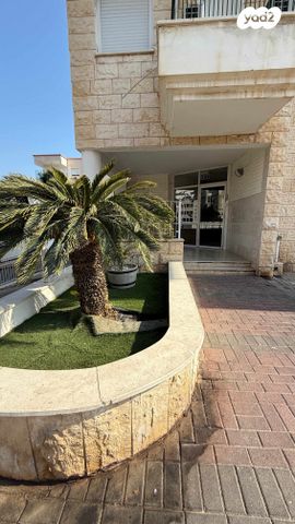 דירה, שלמה המלך, אחוזת כנרת, טבריה