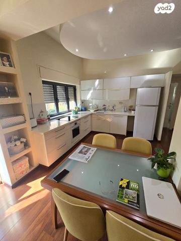 דירה, שמואל הנגיד 8, מרכז העיר, ירושלים