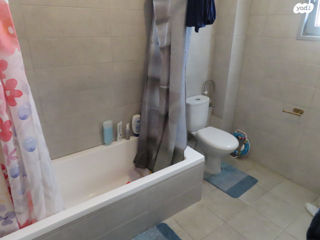 דירה, נעמי שמר, כרמי גת, קרית גת