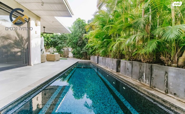 מתחם 19 - 20 (מתחם הפרחים)