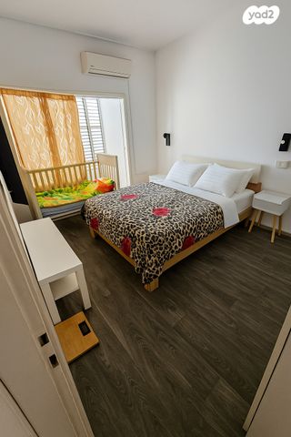 דירה, בית וגן 6, לב העיר, בת ים