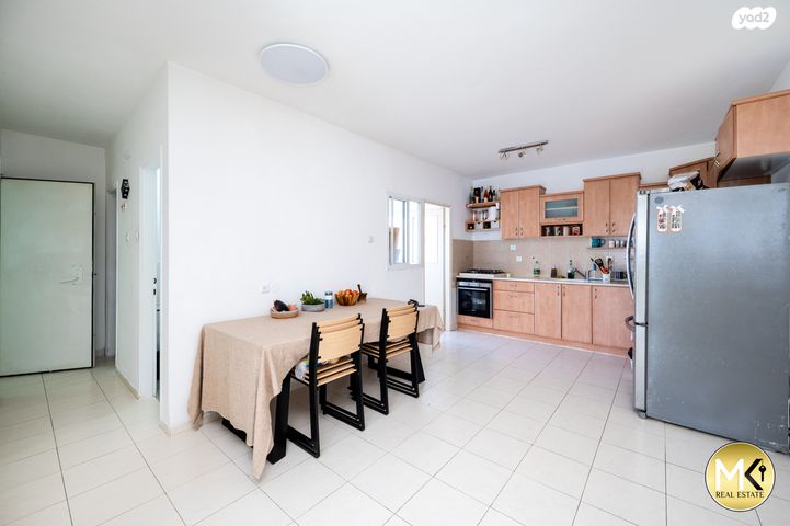 דירה, המסילה, פרדס חנה כרכור