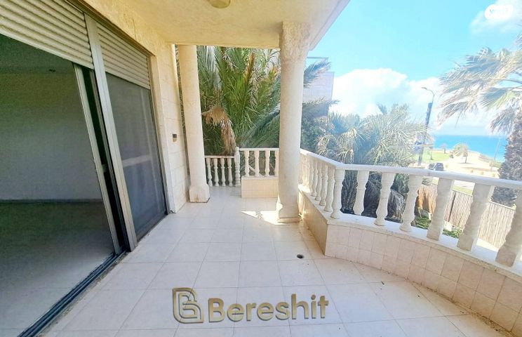 בית פרטי/ קוטג', התהילה, נוף הטיילת, נתניה