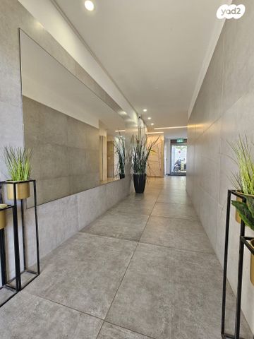 דירה, לאה גולדברג 4, גדרה מזרח, גדרה