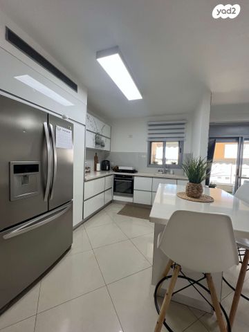 דירה, משה קהירי, רמות הרכס, באר שבע