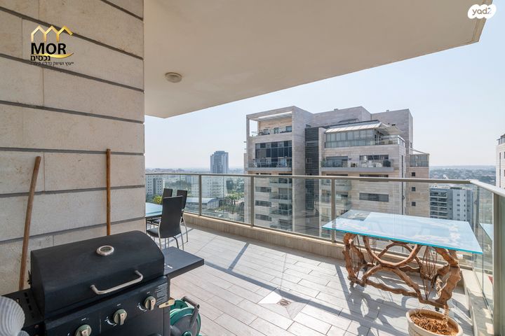 דירה, נאות רבין, יבנה