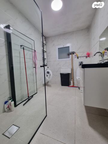 דירה, זכריה, גבעת ציון, אשקלון